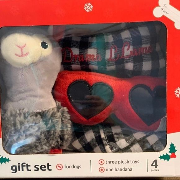 No Drama Lama Set for Dogs-Includes 3 toys w/Squeakers & Bandanna - Picture 1 of 6